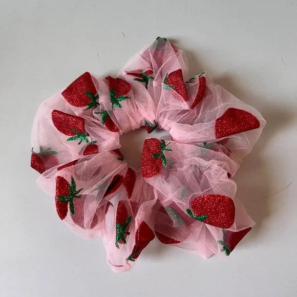 Handmade Oversized Strawberry Tulle Scrunchie Pink Glitter Fruit Hair Accessory - Picture 2 of 3